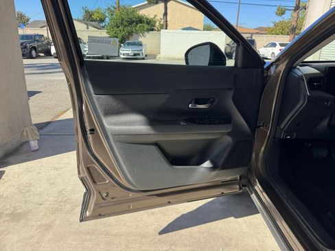 Used 2026 Nissan Kicks SV w/ Cold Weather Package FWD image 18