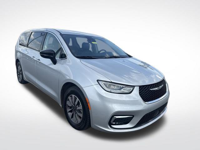Used 2024 Chrysler Pacifica Limited FWD image 7