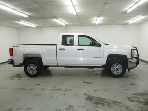 Used 2015 Chevrolet Silverado 2500 W/T AWD/4WD image 13