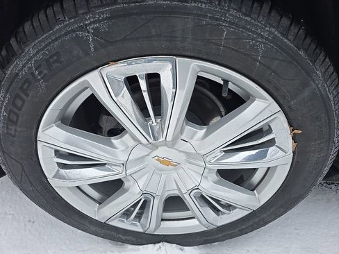 Certified 2021 Chevrolet Suburban High Country image 12