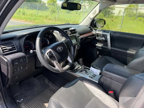 Used 2019 Toyota 4Runner Limited AWD/4WD image 12