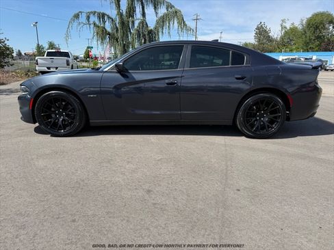 Used 2016 Dodge Charger R/T RWD image 5