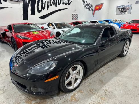 Used 2005 Chevrolet Corvette Coupe w/ Preferred Equipment Group RWD image 25