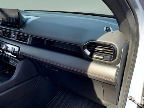 Used 2024 Honda Pilot TrailSport image 17