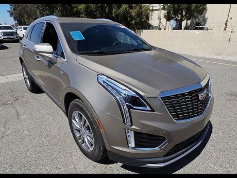 Used 2023 Cadillac XT5 Premium Luxury FWD image 2