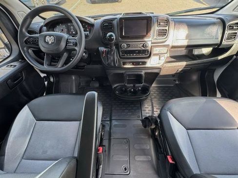 Used 2025 RAM ProMaster 2500 w/ Convenience Group FWD image 14