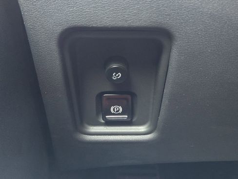 Used 2023 Chevrolet Corvette Stingray Coupe w/ 1LT image 28