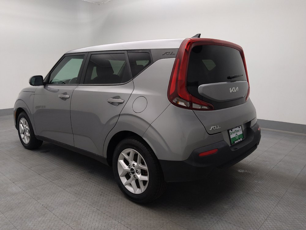 Used 2022 Kia Soul LX w/ Technology Package FWD image 3