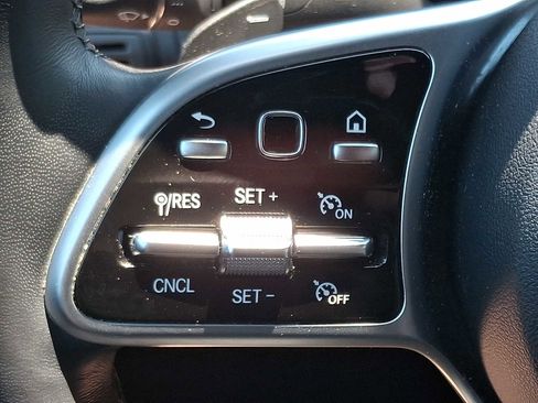 Used 2022 Mercedes-Benz GLC 300 4MATIC image 20
