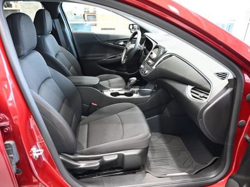 Used 2024 Chevrolet Malibu LT w/ LPO, Floor Liner Package FWD image 10