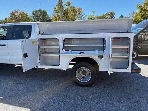 New 2025 Ford F350 XL w/ XL Chrome Package image 5