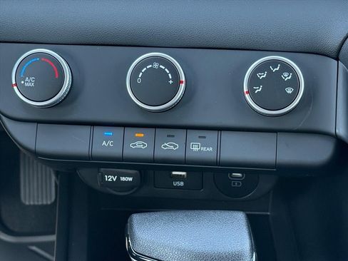 New 2026 Hyundai Elantra SE FWD image 23