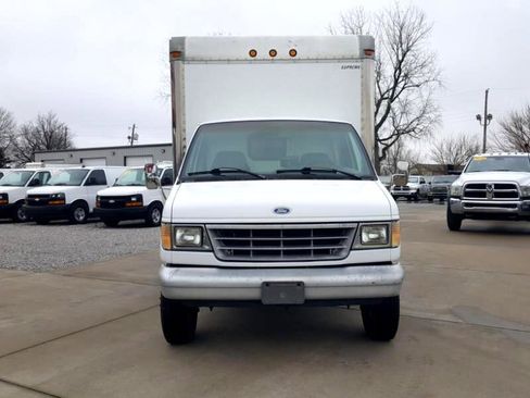 Used 1996 Ford E-350 and Econoline 350 image 4