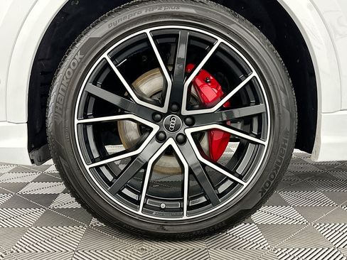 Used 2022 Audi Q8 Premium Plus w/ Premium Plus Package image 35