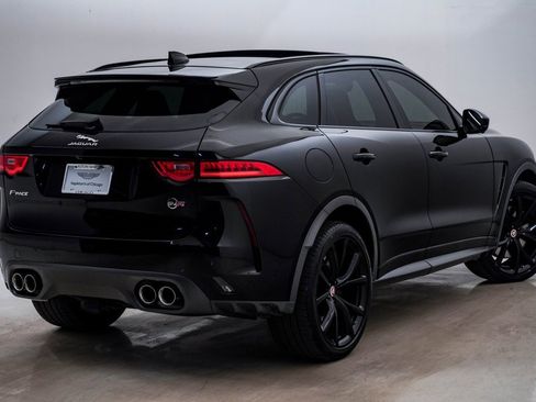 Used 2020 Jaguar F-PACE SVR image 11