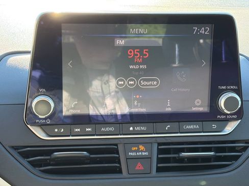 Used 2021 Nissan Altima 2.5 SV w/ SV Premium Package image 28