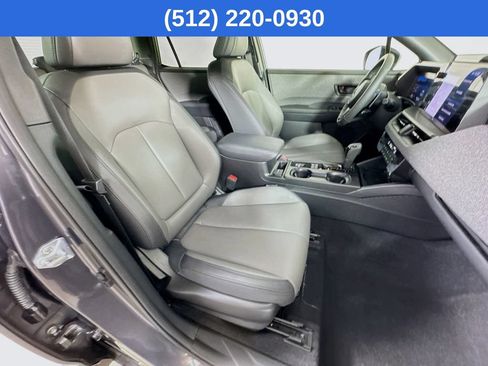 Used 2026 Subaru Outback Premium AWD/4WD image 37