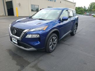Used 2021 Nissan Rogue SV video 1