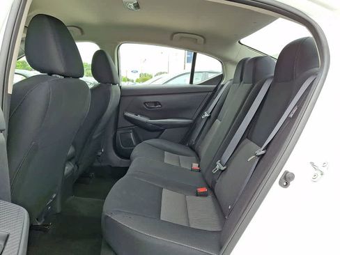 Used 2024 Nissan Sentra SV FWD image 9
