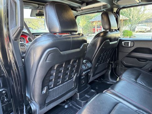 Used 2019 Jeep Wrangler Unlimited Rubicon AWD/4WD image 46