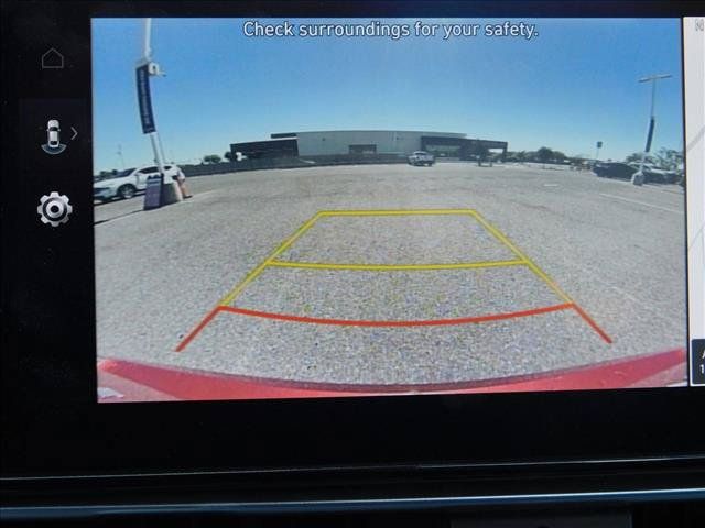 Used 2024 Hyundai Elantra SEL FWD image 12