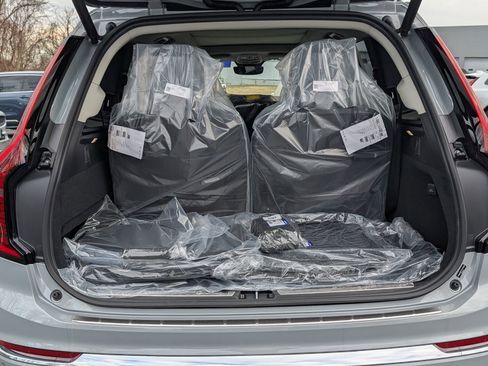 New 2026 Volvo XC90 B6 Plus w/ Protection Package Premier image 19