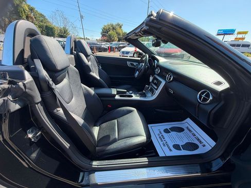 Used 2013 Mercedes-Benz SLK 250 image 13