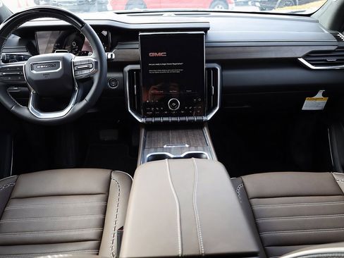 New 2026 GMC Acadia Denali Ultimate w/ LPO, Illumination Package image 18