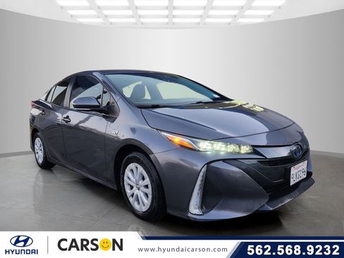 Used 2021 Toyota Prius Prime Limited image 1