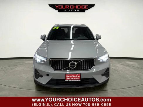 Used 2024 Volvo XC40 B5 Core AWD/4WD image 11