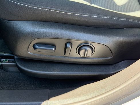 Used 2024 Chevrolet Blazer LT image 13