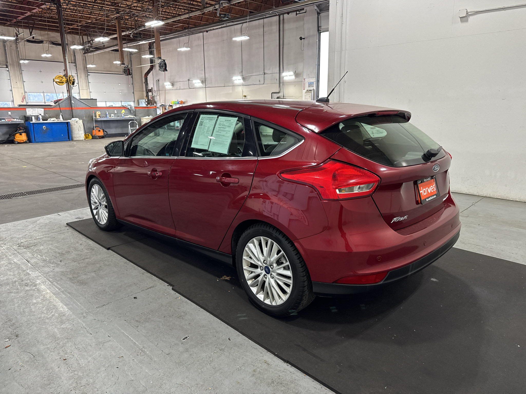 Used 2016 Ford Focus Titanium FWD image 6