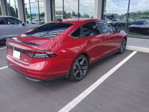 Used 2023 Honda Accord Sport image 9