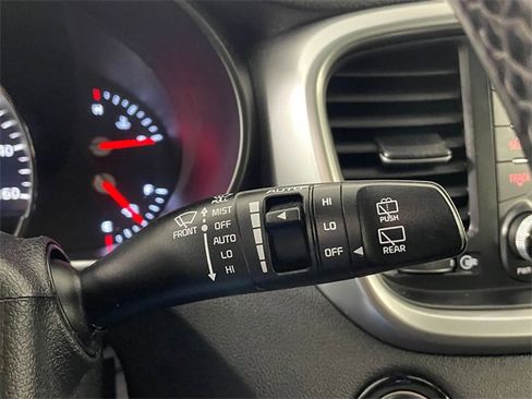 Used 2019 Kia Sorento SX image 15