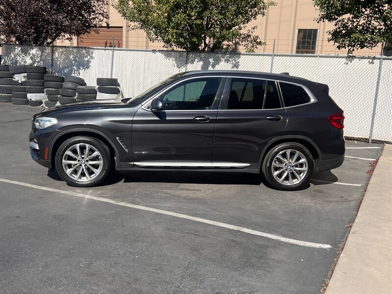 Used 2018 BMW X3 xDrive30i w/ Convenience Package AWD/4WD image 4