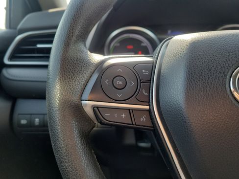 Used 2021 Toyota Camry LE image 21