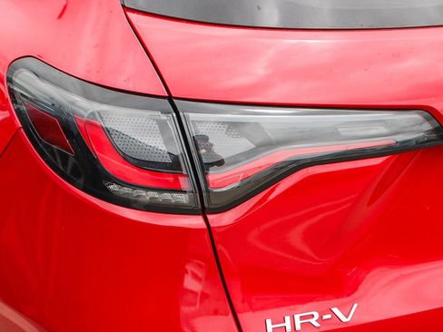 Used 2024 Honda HR-V Sport image 11