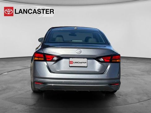Used 2025 Nissan Altima 2.5 SV FWD image 6