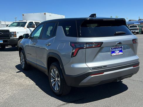 New 2026 Chevrolet Equinox LT w/ Convenience Package II image 7