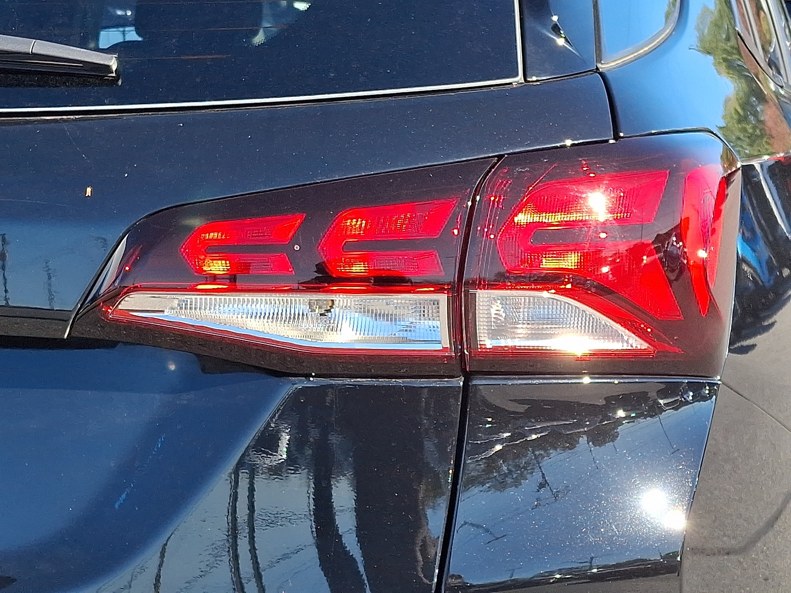 Certified 2023 Chevrolet Equinox LS w/ LS Convenience Package FWD image 11