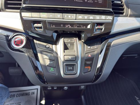 Used 2025 Honda Odyssey Touring image 22