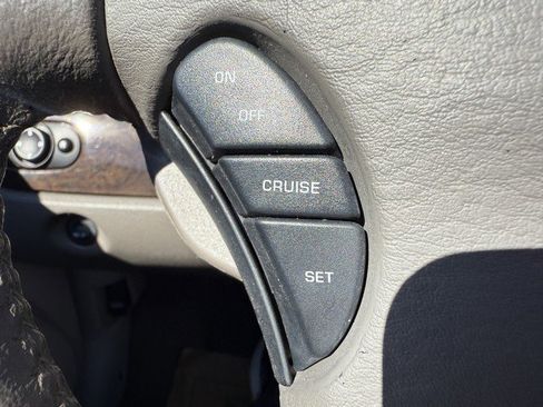 Used 2006 Chrysler Sebring Limited image 20