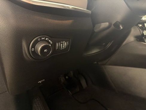 Used 2024 Jeep Compass Limited AWD/4WD image 15