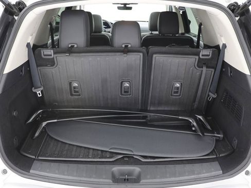 Used 2023 Nissan Pathfinder Platinum image 26