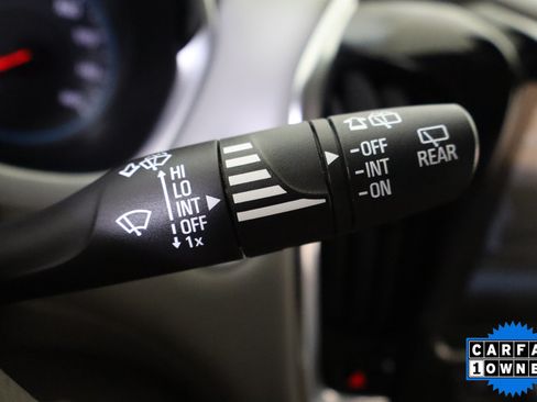 Used 2018 Chevrolet Traverse LT w/ LPO, Floor Liner Package FWD image 33