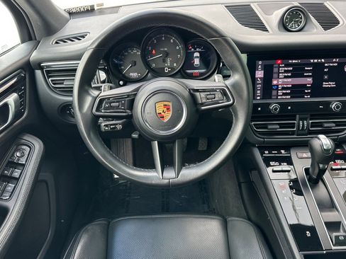 Certified 2023 Porsche Macan AWD image 14