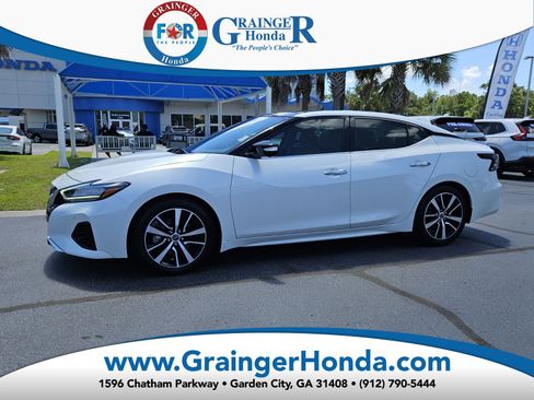 Used 2023 Nissan Maxima Platinum w/ Sport Mat Group FWD image 1
