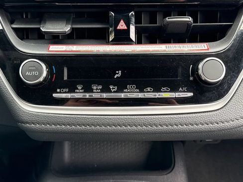 Certified 2025 Toyota Corolla SE FWD image 34
