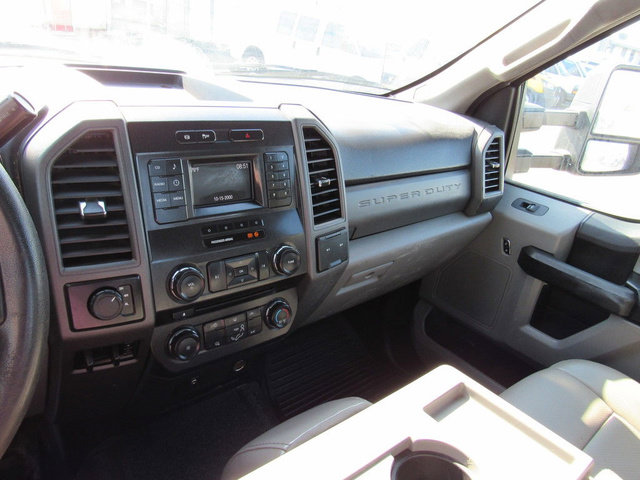 Used 2017 Ford F550 4x4 Regular Cab Super Duty image 30