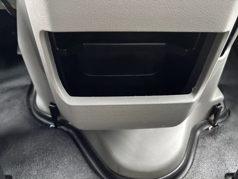 Used 2022 Ford E-350 and Econoline 350 Super Duty w/ Power Windows & Locks Group image 22